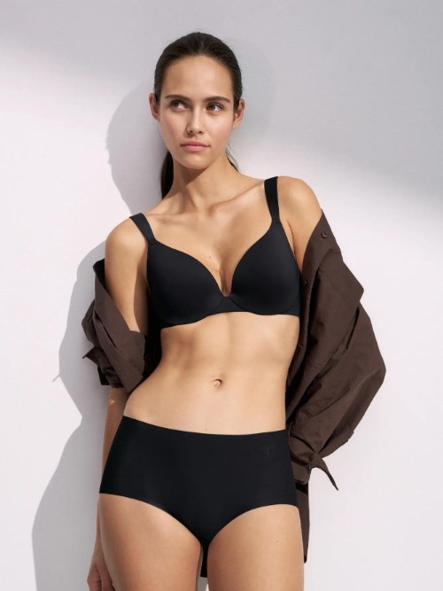 Triumph Body Make-Up Illusion zwart voorgevormde bh