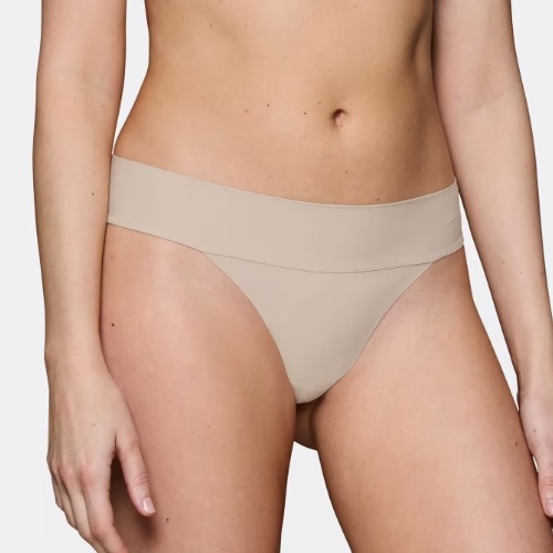 Triumph Body Make-Up Illusion powder string