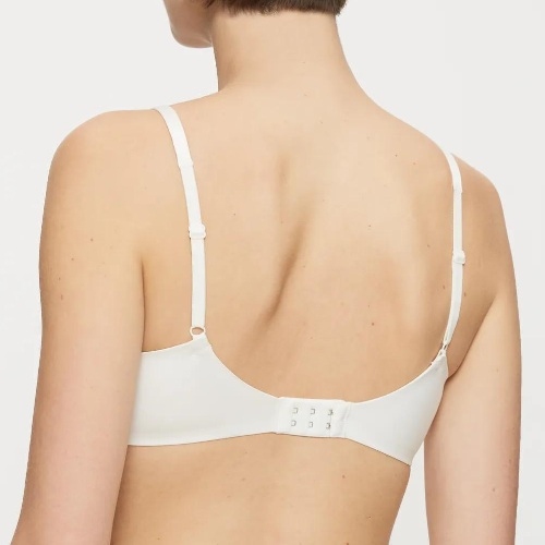 Triumph Body Make-Up Illusion Soft Touch ivoor wireless bh