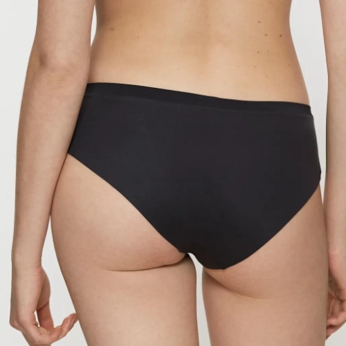 Triumph Body Make-Up Illusion Soft Touch zwart short