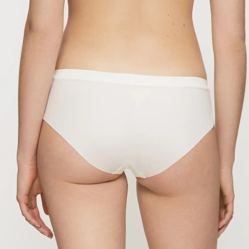 Triumph Body Make-Up Illusion Soft Touch ivoor short