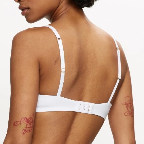 Triumph Body Make-Up Illusion Essentials wit voorgevormde bh