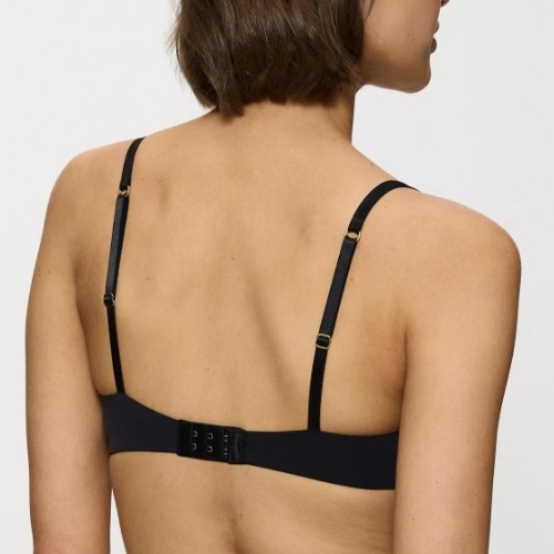 Triumph Body Make-Up Illusion Essentials zwart voorgevormde bh
