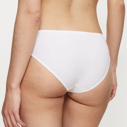Triumph Body Make-Up Illusion Essentials wit slip