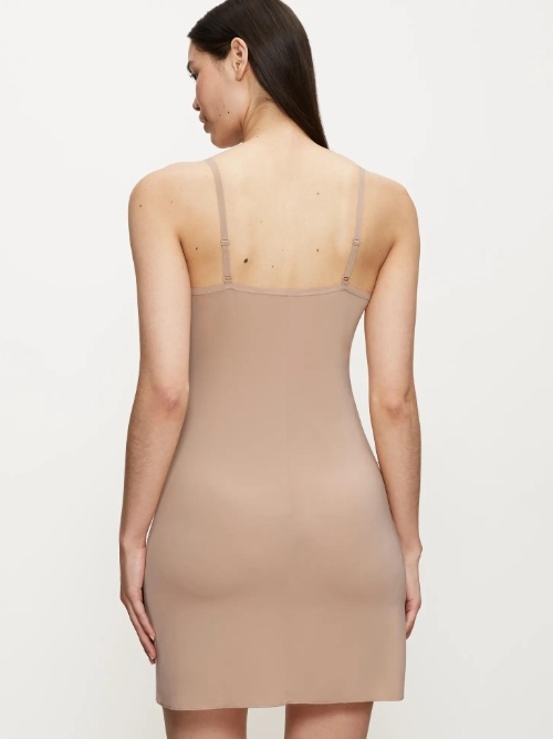 Triumph Body Make-Up T powder slipdress