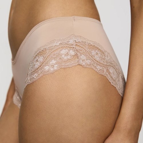 Triumph Lovely Micro powder short