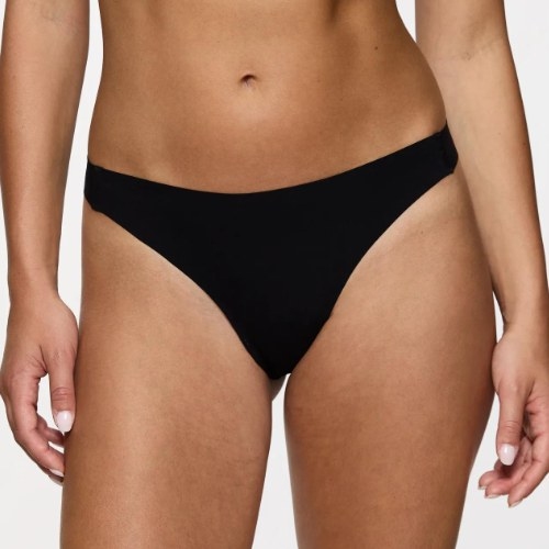 Triumph Smart Invisible zwart string