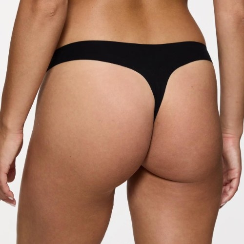 Triumph Smart Invisible zwart string