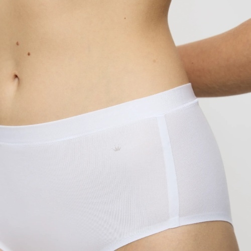 Triumph Smart Natural wit slip