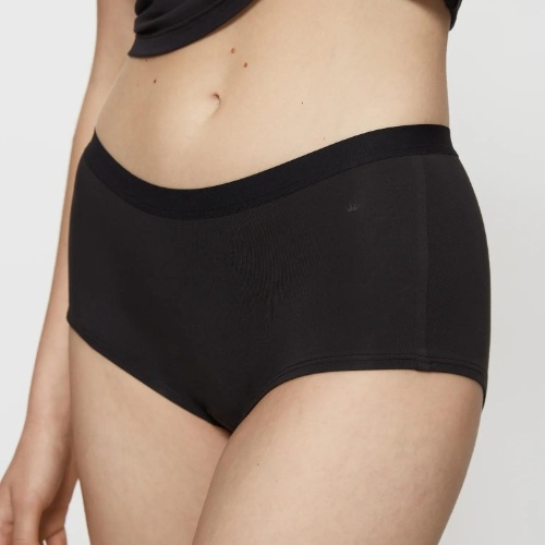 Triumph Smart Natural zwart short
