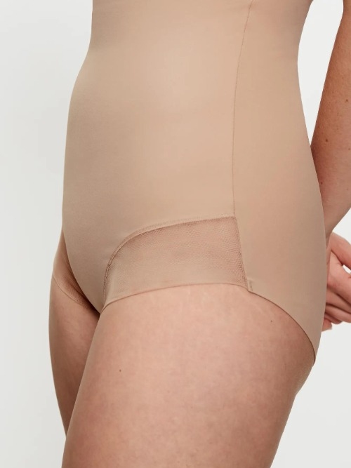 Triumph True Shape Sensation powder high brief