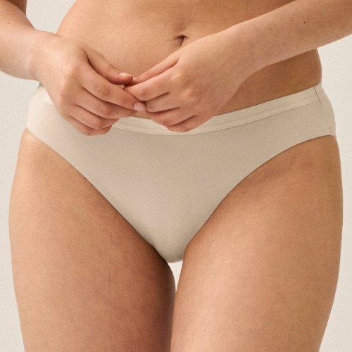 Naturana Everyday beige slip
