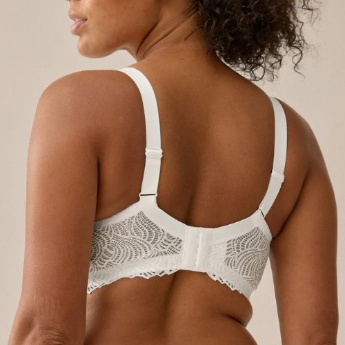 Naturana Everyday gebroken wit voorgevormde bh