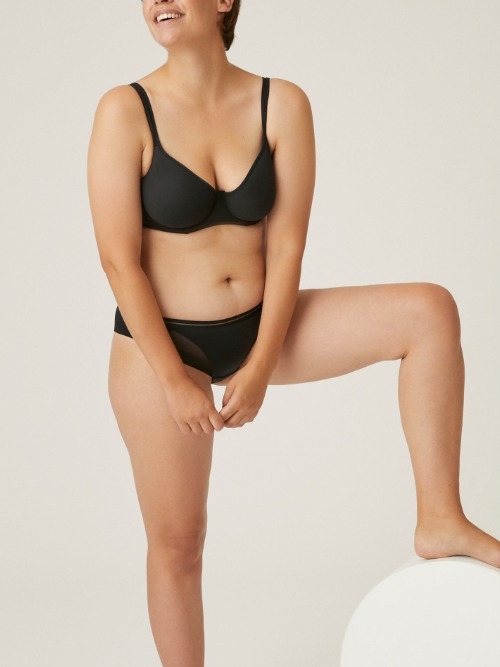 Naturana Everyday zwart voorgevormde bh