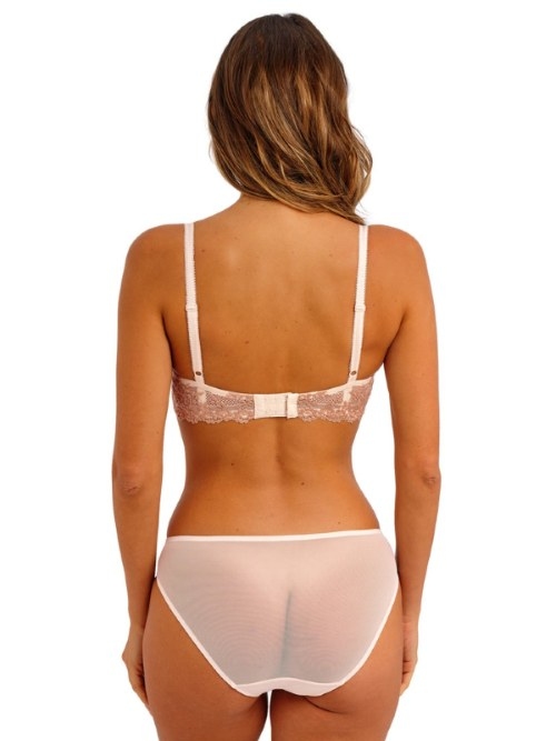 Wacoal Lingerie Embrace Lace roze voorgevormde bh
