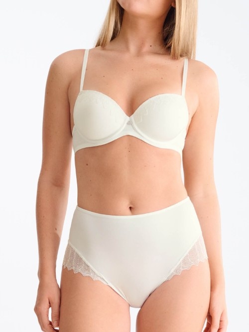 Lisca Stella crème voorgevormde bh