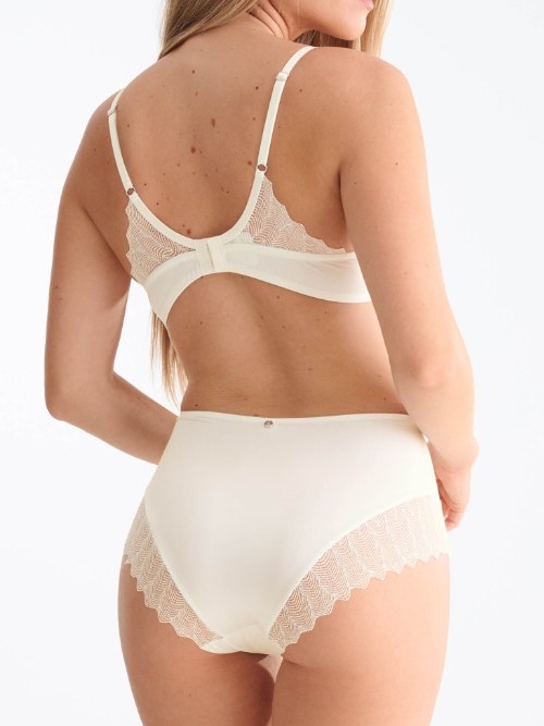 Lisca Stella crème voorgevormde bh