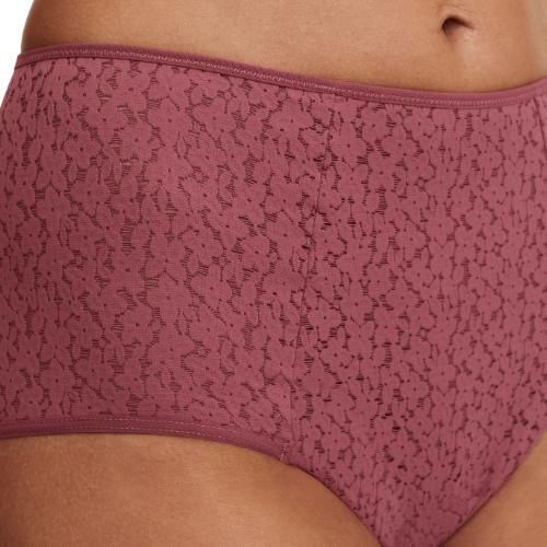 Chantelle Norah rood high brief