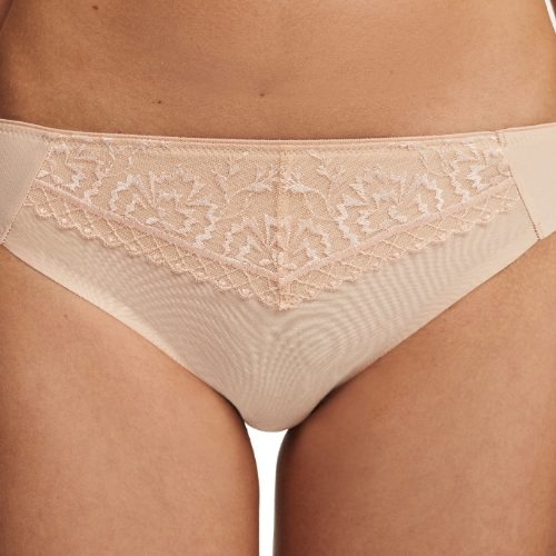 Chantelle Every Curve beige slip