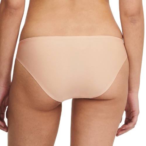 Chantelle Every Curve beige slip