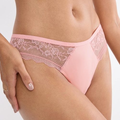 Triumph Comfort Allure roze string