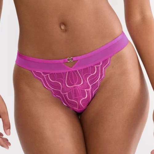 Triumph Palina Waves of Glow plum string