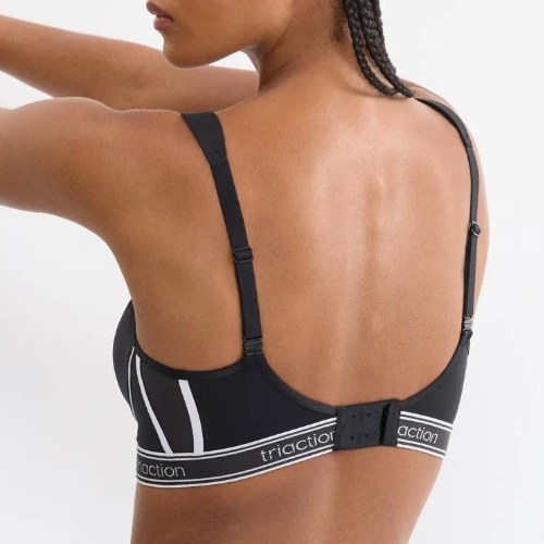 Triumph Triaction Cardio Breeze zwart sport bh