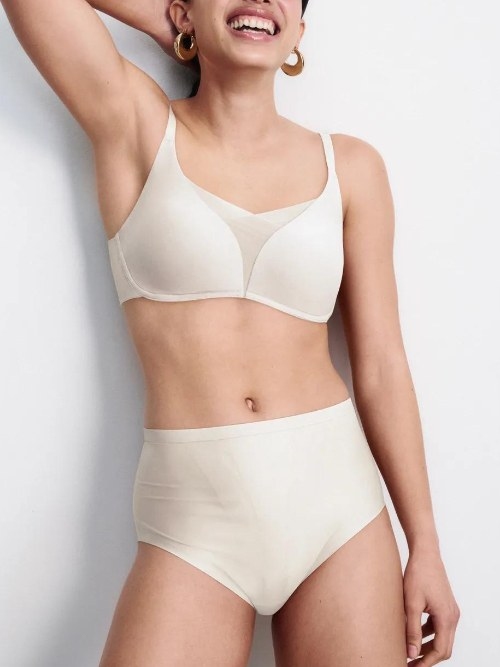 Triumph Shape Smart Ellipse gebroken wit voorgevormde bh