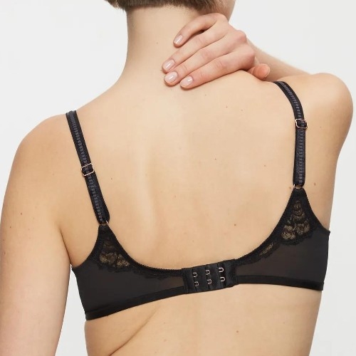 Triumph Wild Peony Florale zwart voorgevormde bh