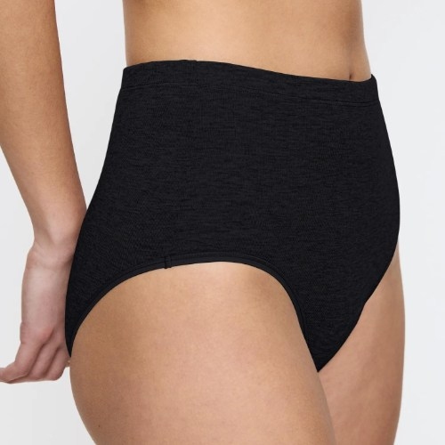 Triumph Beauty Layers zwart slip