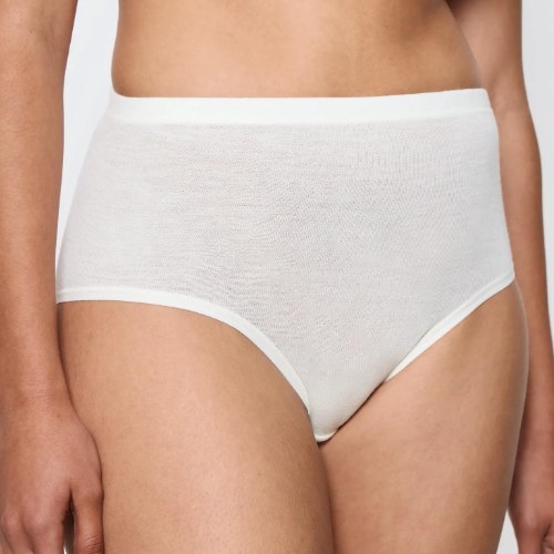 Triumph Beauty Layers gebroken wit slip