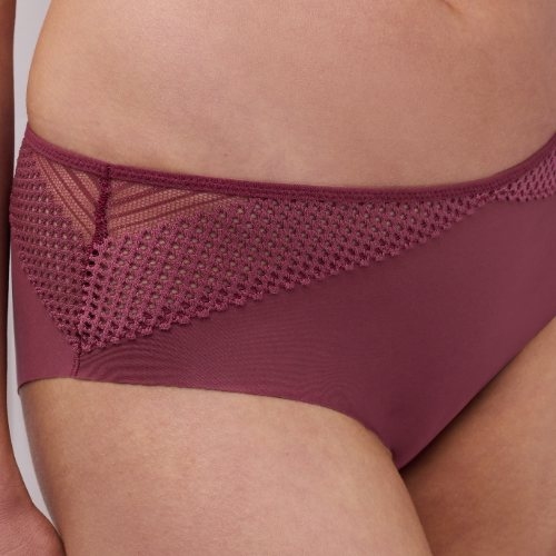 Chantelle Play aubergine short