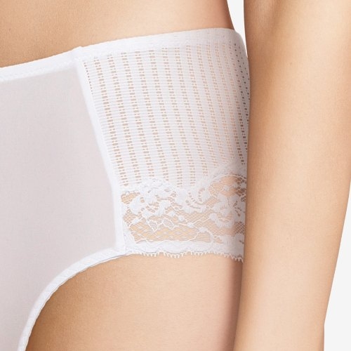 Chantelle Marilyn wit high brief
