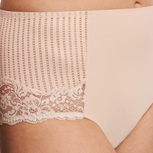 Chantelle Marilyn beige high brief