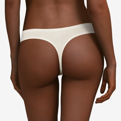 Chantelle SoftStretch ivoor string