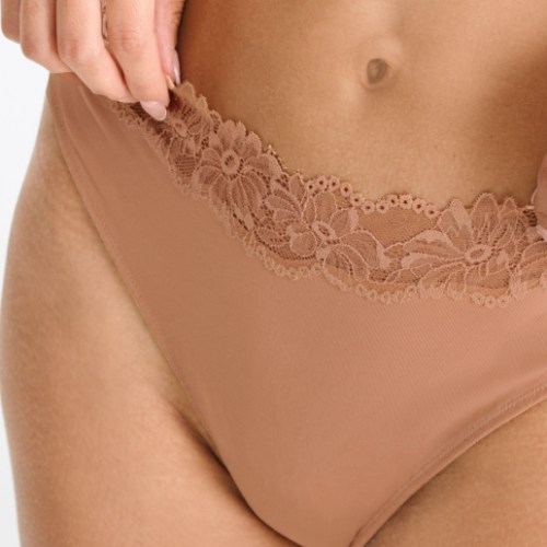Lisca Selena powder high brief