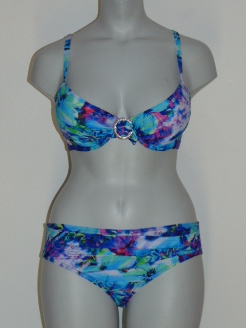 Mila Salou aqua bikini set